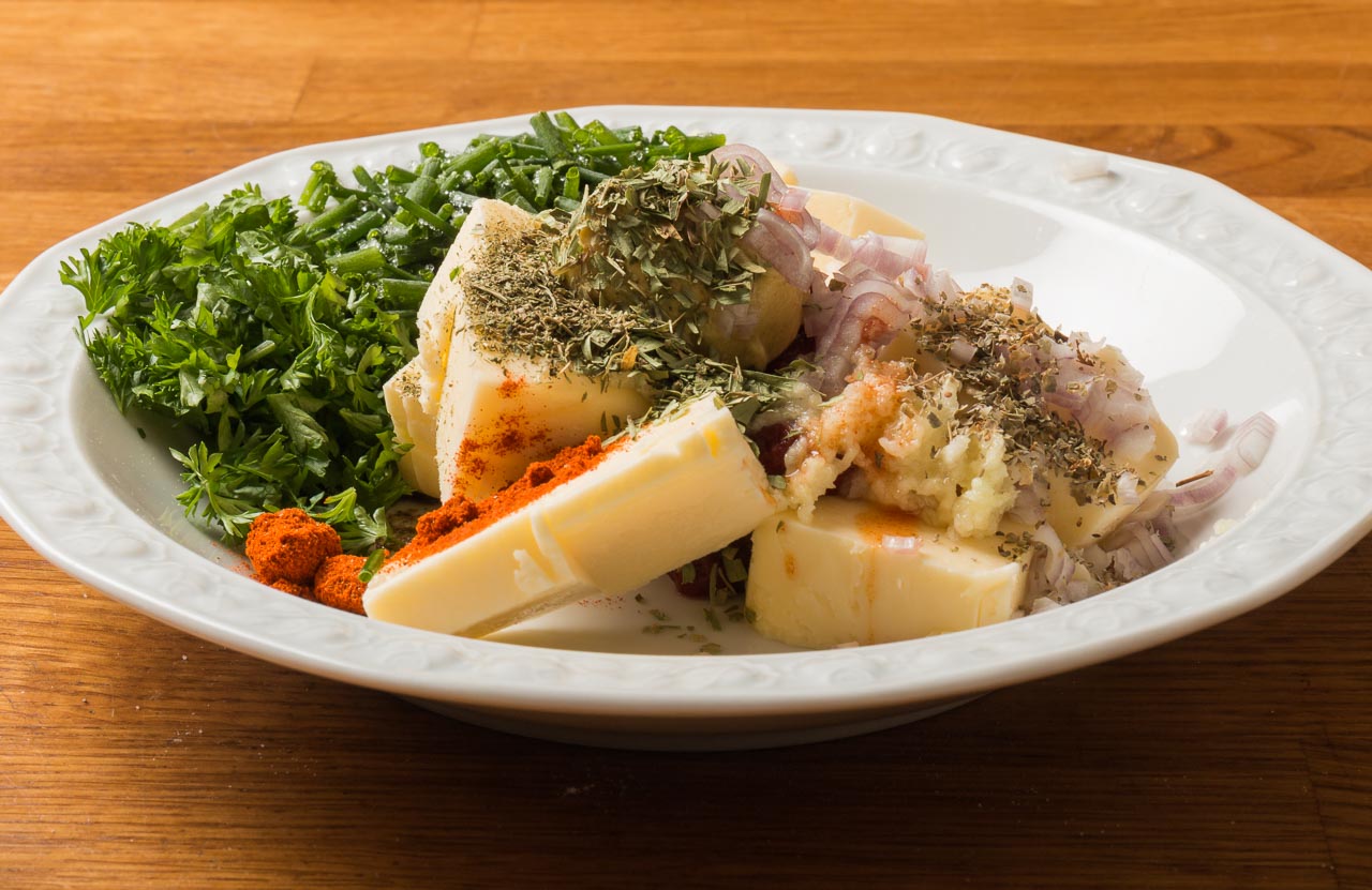 Ingredienser till kryddsmör Cafe de paris