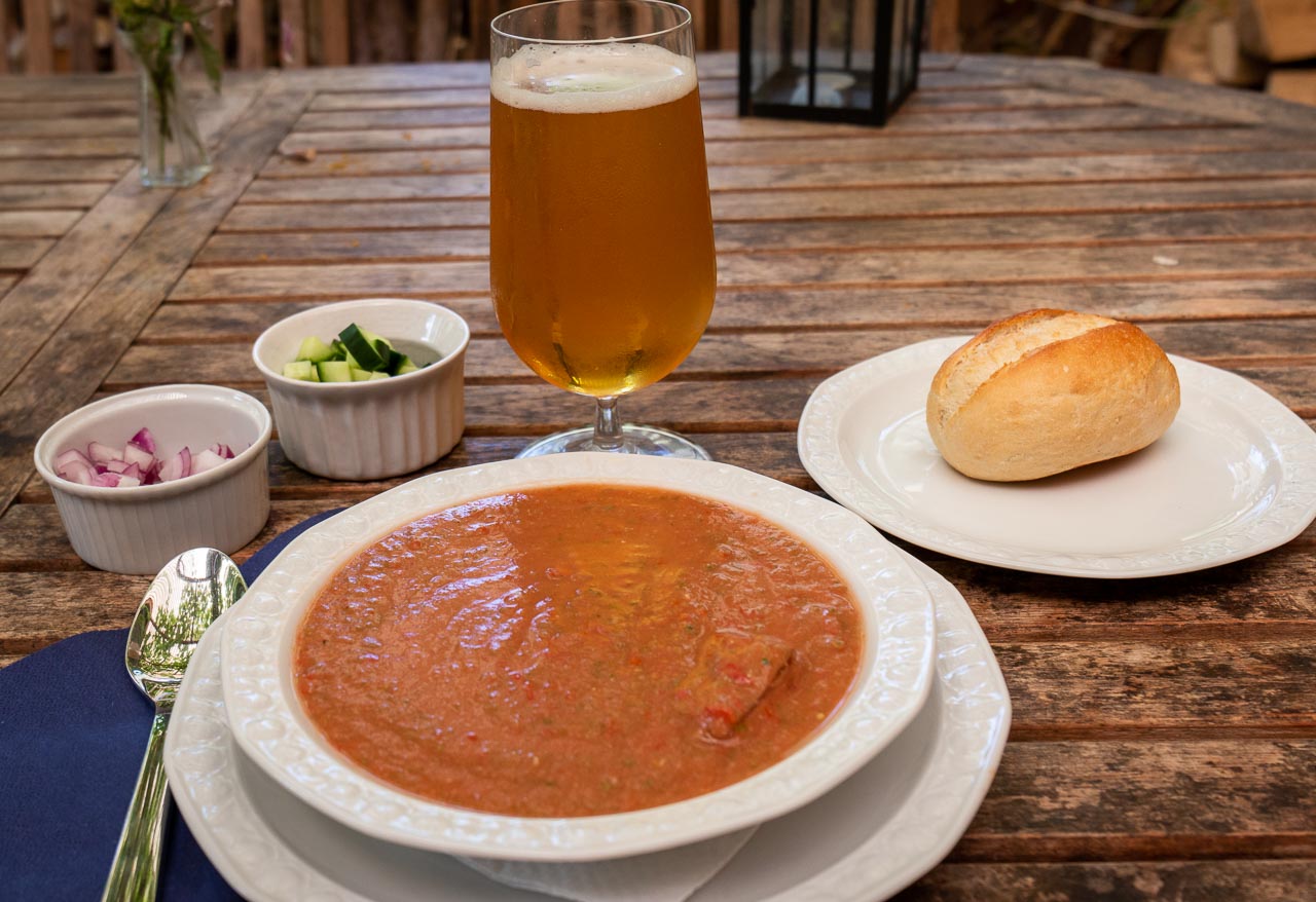 gazpacho är serverad